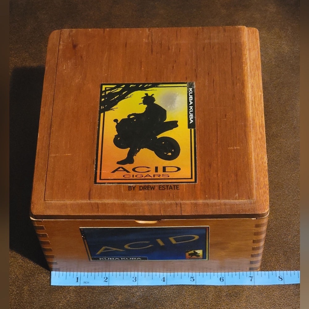 Empty Cigar Box - Picture 4 of 8
